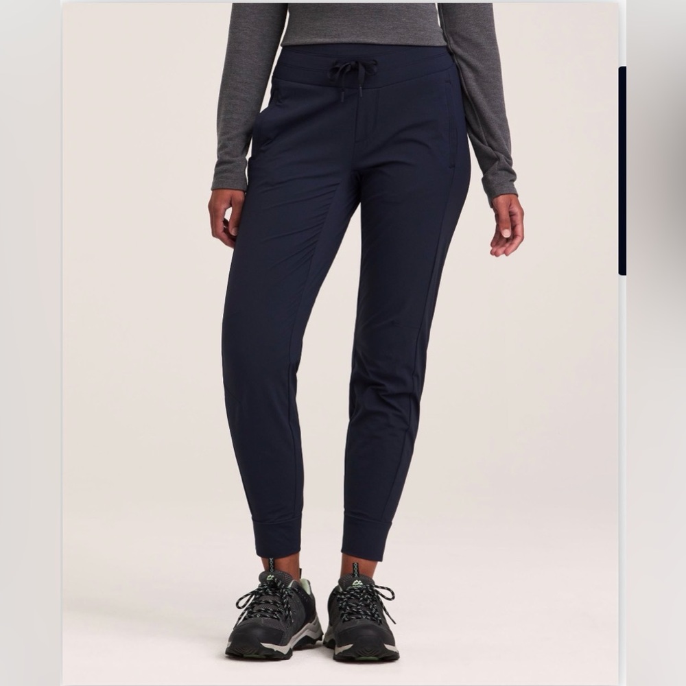 Women's hiking joggers
